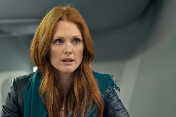 джулианна мур