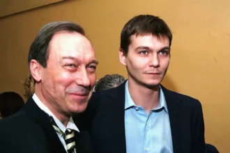 олег янковский