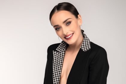 ксения мишина